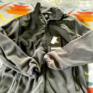 Snozu men’s xl fleece jacketed never worn NWT